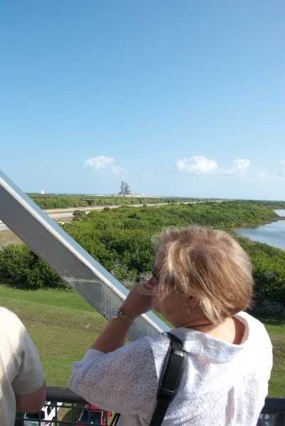 KSC110110-6445.jpg - Cathie and view of Launch Pad 39A with Discovery