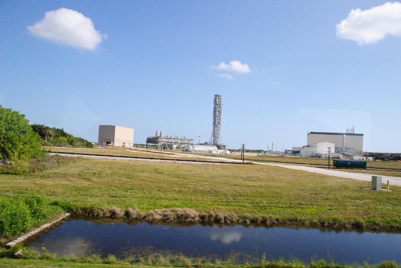 KSC110110-6478.jpg - Space Center Bus Tour, Heading to Apollo / Saturn V Center