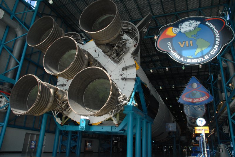 KSC110110-16.jpg - Apollow / Saturn V Center