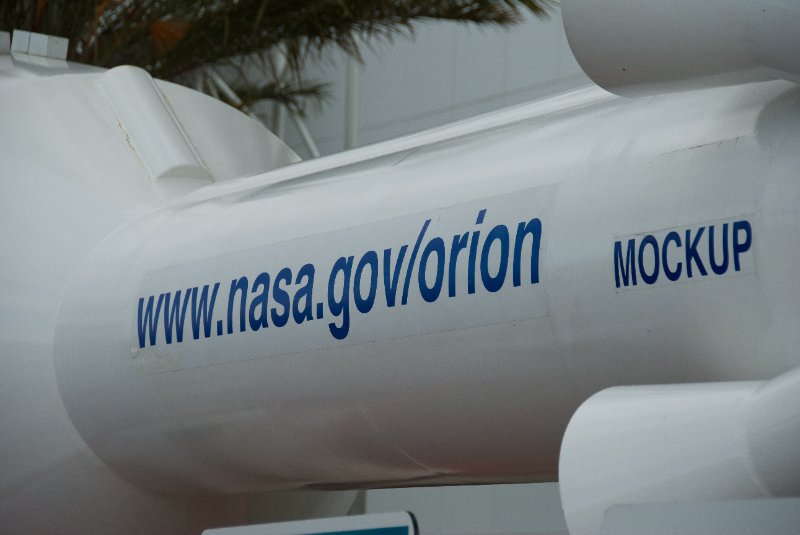 KSC110110-6573.jpg - Orion Exhibit
