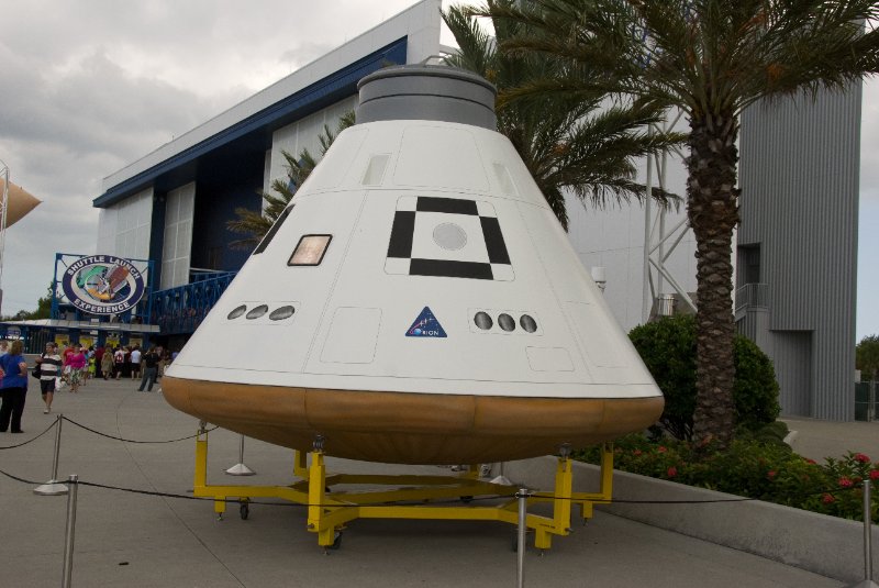 KSC110110-6574.jpg - Orion Exhibit