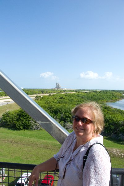 KSC110110-6446.jpg - Cathie and view of Launch Pad 39A with Discovery