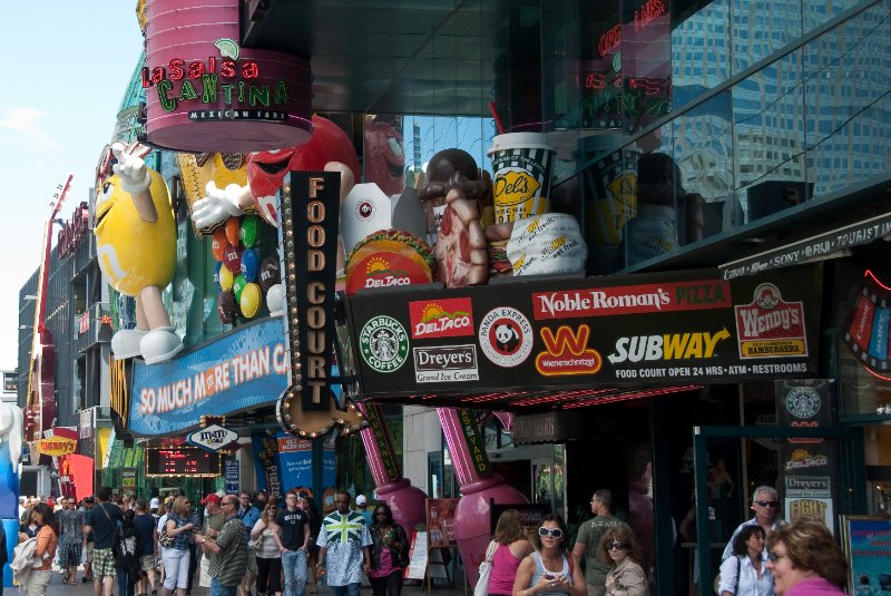 LasVegas042410-2507.jpg - Food Court on the Strip