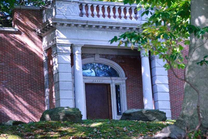 DSC_6312.jpg - Perry Memorial, John Brown front door, Swan Point Cemetery
