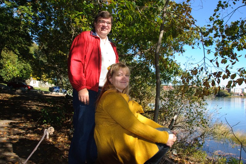 DSC_6319.jpg - Walk along the Seekonk River bank in the Swan Point Cemetery