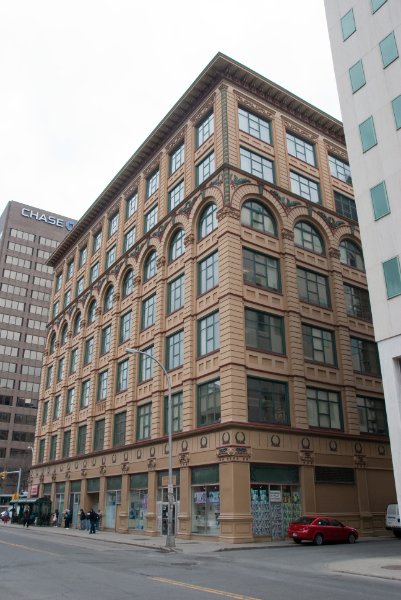 Syracuse040910-2077.jpg - McCarthy Building