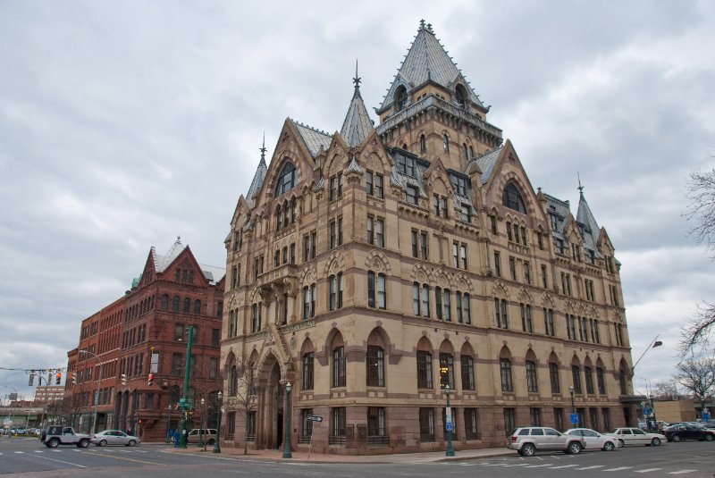 Syracuse040910-2116.jpg - Syracuse Savings Bank