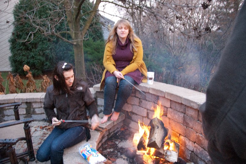 ThanksgivingNov10-7098.jpg - Thanksgiving Marshmello Roasting