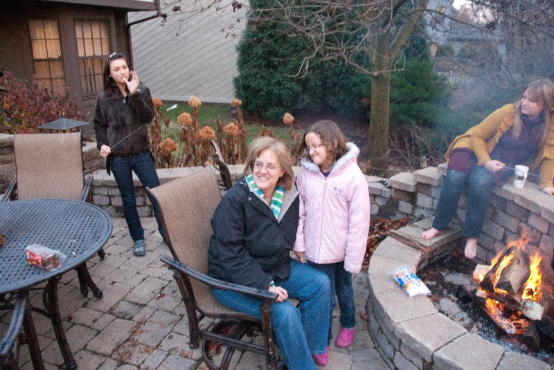 ThanksgivingNov10-7095.jpg - Thanksgiving Marshmello Roasting