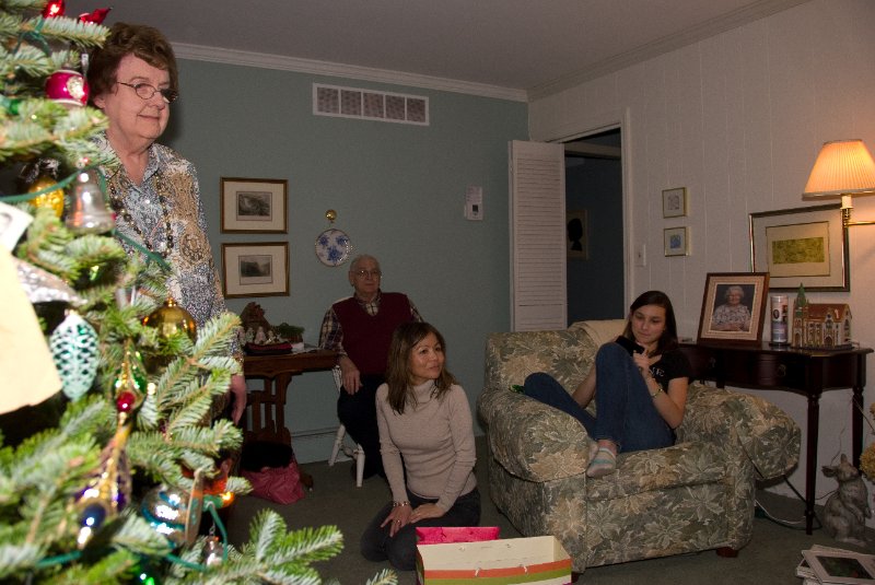 Xmas2010-7478.jpg - Christmas Eve at Grandma's