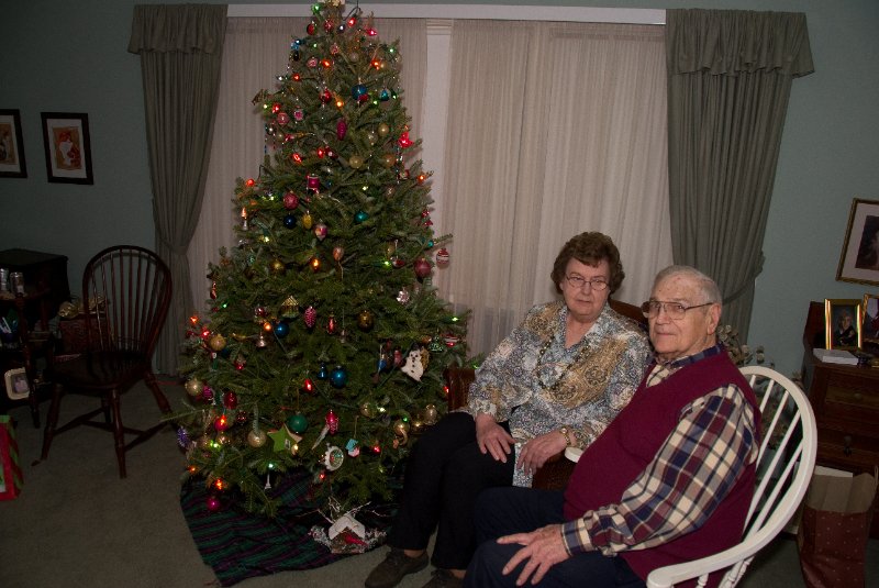 Xmas2010-7484.jpg - Christmas Eve at Grandma's