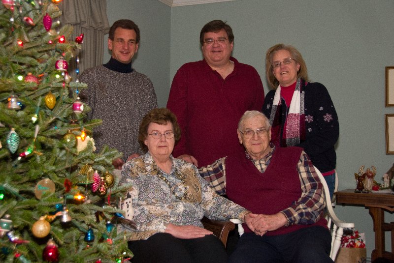 Xmas2010-7488.jpg - Christmas Eve at Grandma's