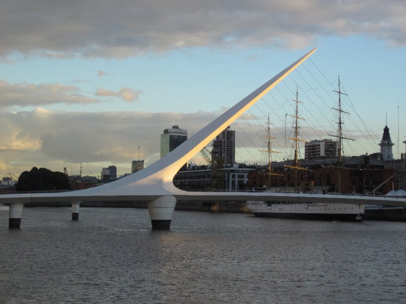 BuenosAires080210-1581.jpg - Puente de la Mujer
