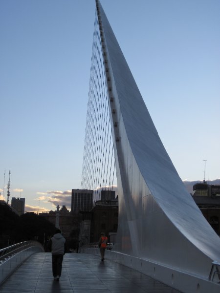 BuenosAires080210-1587.jpg - Puente de la Mujer