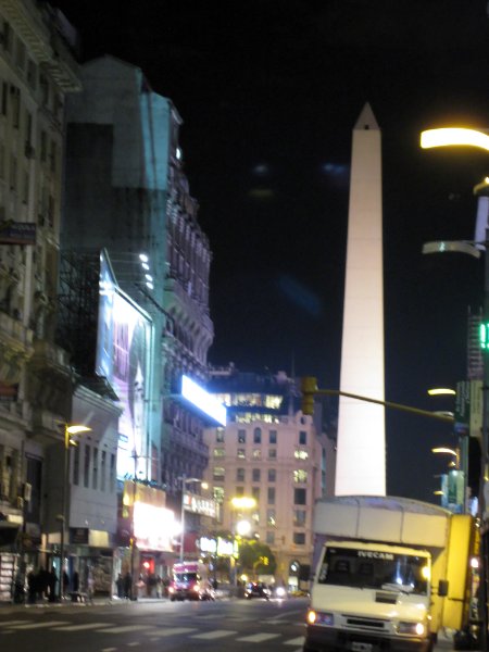 BuenosAires080210-1690nn.jpg - View of Obelisco looking West along Avenida Corrientes