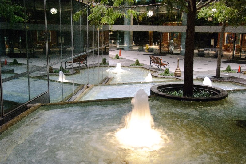 Dallas110910-6694.jpg - Fountain Place Water Garden