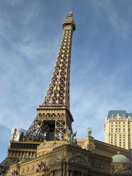 LasVegas032210-0208.jpg - Taxi from Airport: La Tour Eifel at Paris Las Vegas Casino