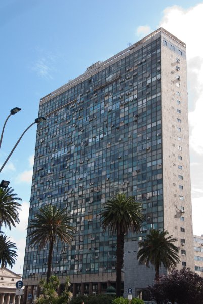 Montevideo111610-6880.jpg - Edificio "Ciudadela"