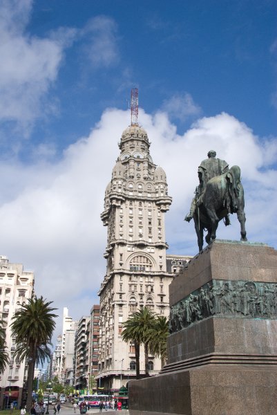 Montevideo111610-6884.jpg - Palacio Salvo, Mausoleo General José Artigas Equestrian Statue