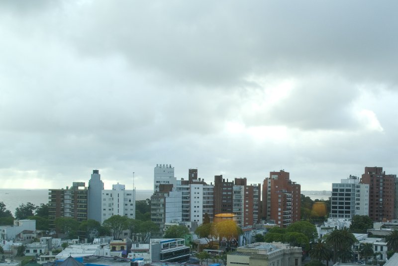 Montevideo111610-7010.jpg - View Punta Carretas from Sheraton room 1511
