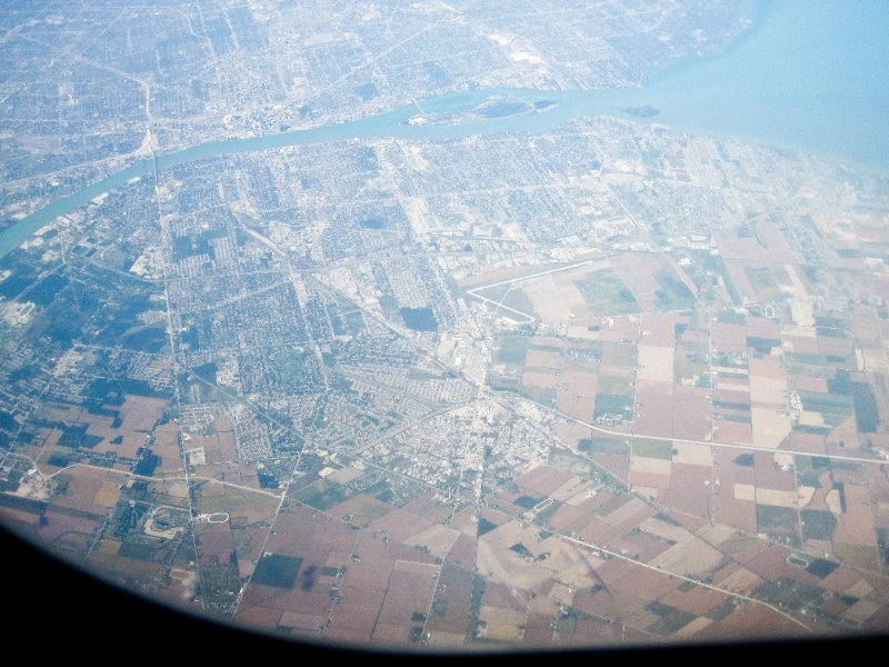 IMG_1967.jpg - US/Canada Border, Michigan/Ontario. Detroit River, Belle Isle, Windsor Airport, Lake St. Clair.