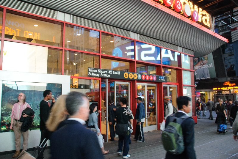 DSC_5825.jpg - Times Square 42st Subway Station