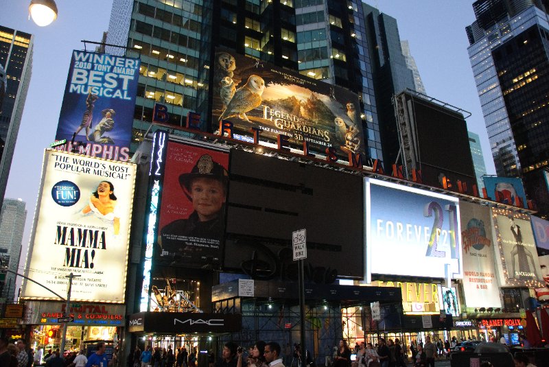 DSC_5857.jpg - Bertelsmann Building / 1540 Broadway