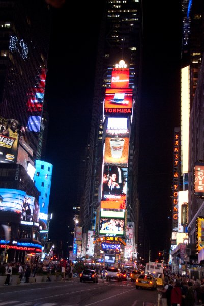 DSC_5870.jpg - 1 Times Square, view looking South