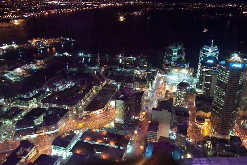 DSC_6177nn.jpg - Viaduct Harbour, view looking North. ANZ Centre (right)
