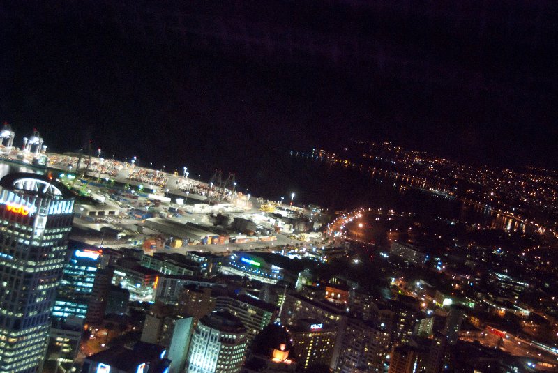 DSC_6192nn.jpg - Looking East.  Waitemata Harbour Wharf areas and Auckland Downtown.  Aero Centre (left edge)
