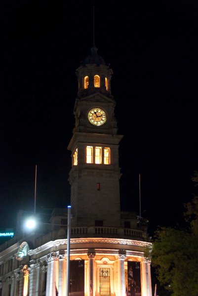 DSC_6243nn.jpg - Auckland Town Hall looking South on Queen's Street