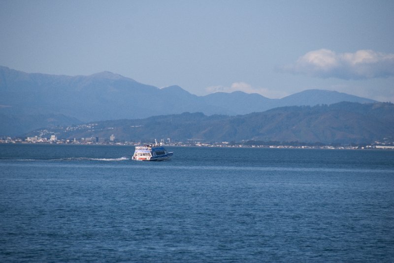 DSC_6117.jpg - View looking North at Lambton Harbour and the Tasmen Sea