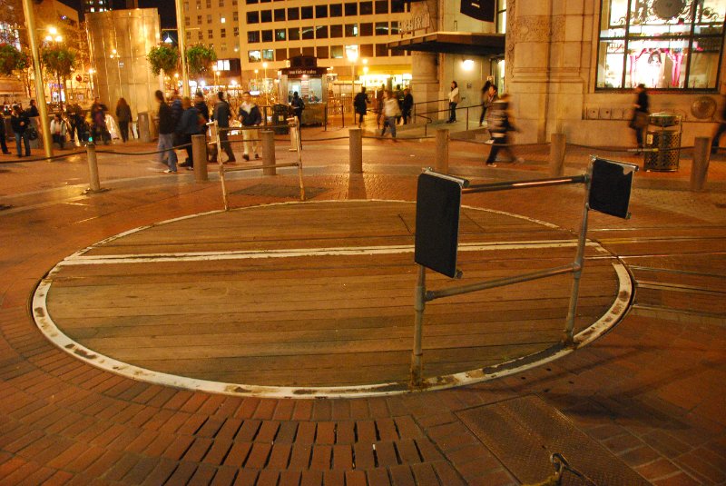 SanFrancisco030910-1767.jpg - Powell and Market Cable Car Turn Around