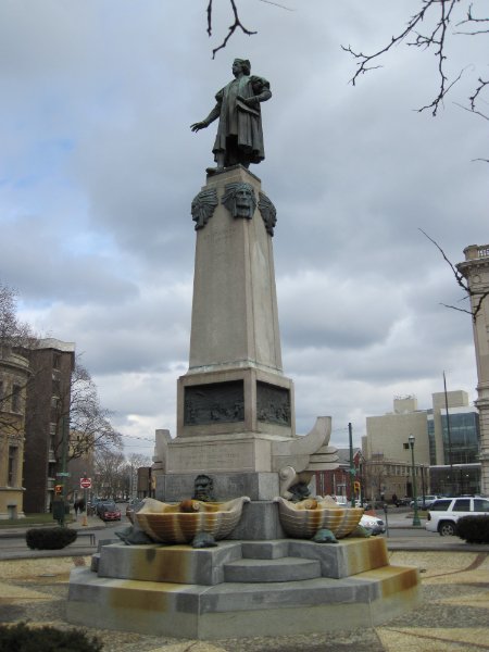 Syracuse012610-0113.jpg - Monument to Christopher Columbus
