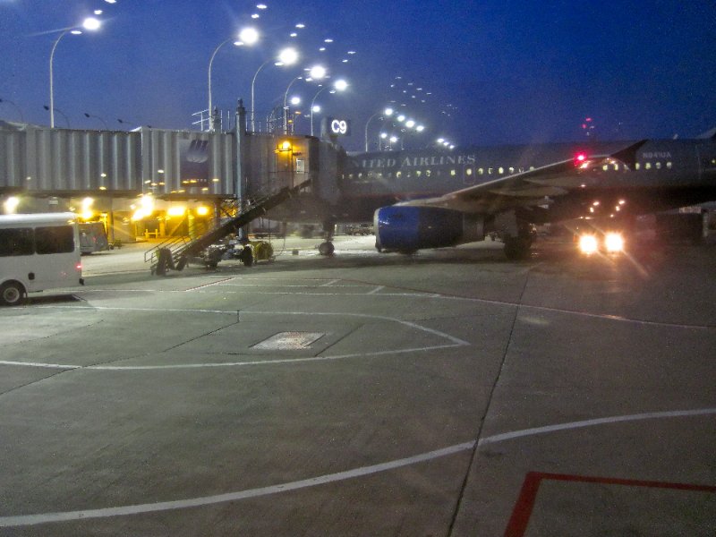 Toronto032810-10.jpg - O'Hare Gate C9