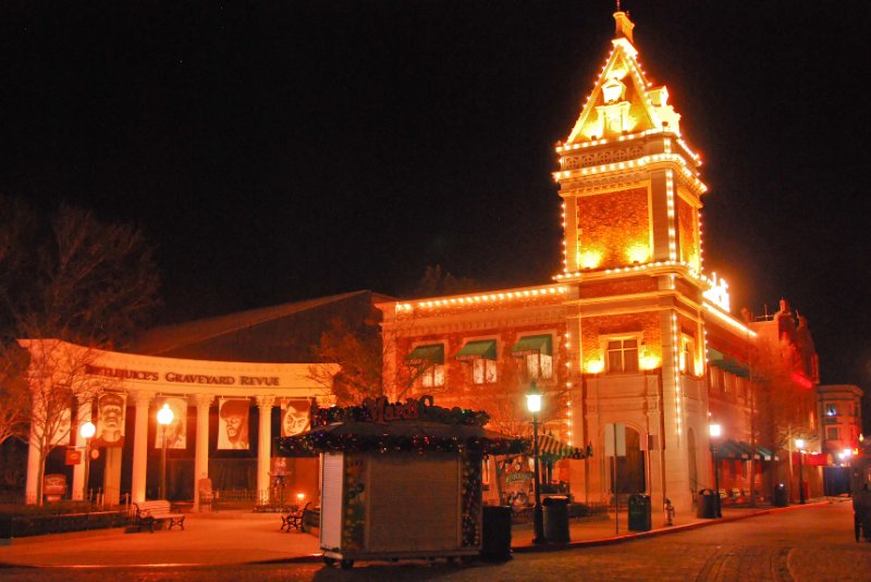 Orlando020110-0682nn.jpg - Beetlejuice's Graveyard  / Ghirardelli Square, San Francisco area of Universal studios