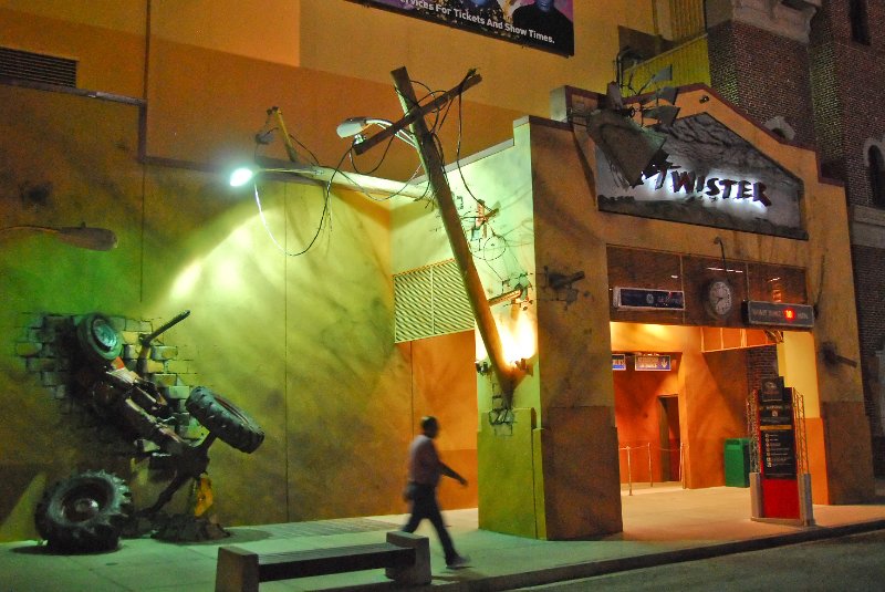 Orlando020110-0694nn.jpg - Twister