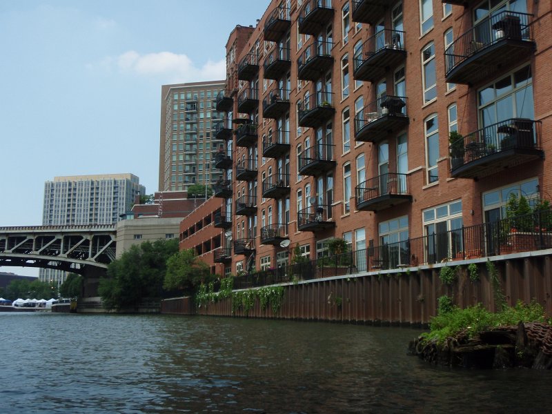 ChicagoRiverKayak071711-7170041.jpg - Condos at Grand and Kingsbury