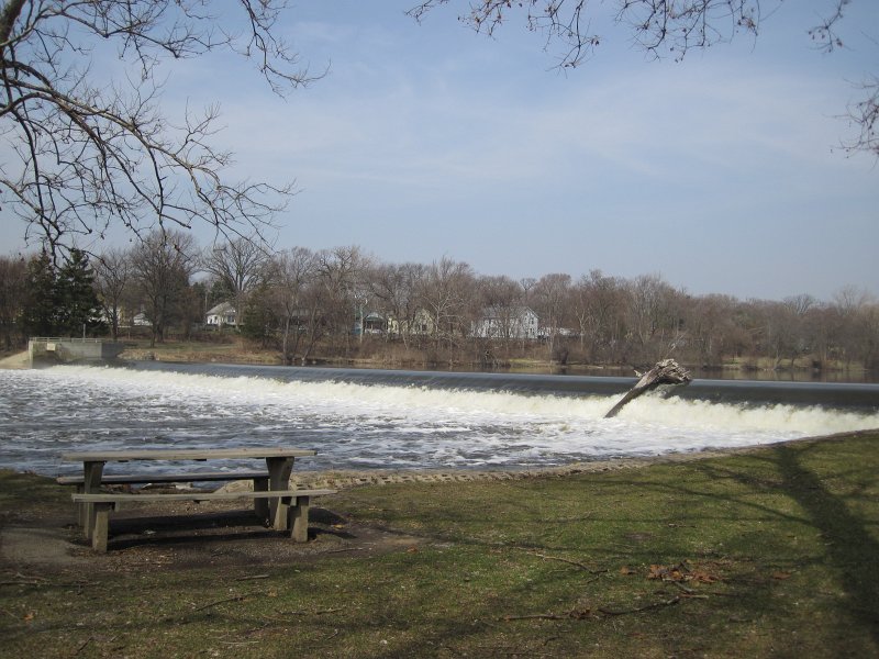 FoxRiverBike040911-2506.jpg - North Aurora Dam
