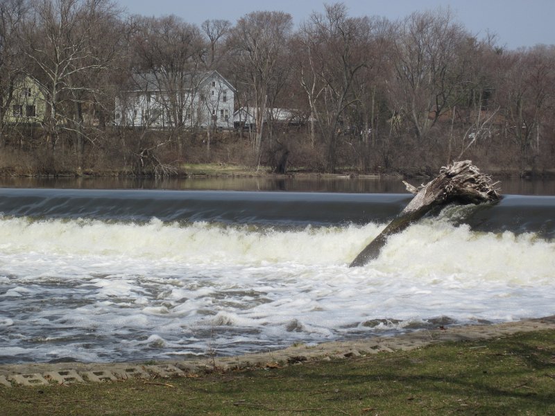 FoxRiverBike040911-2507.jpg - North Aurora Dam