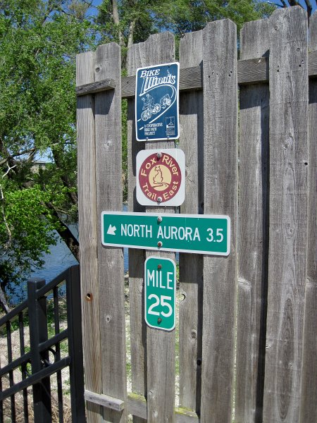 FoxRiverBike052211-2537.jpg - Fox River Trail East (East side of Fox River).  North Aurora 3.5 miles South