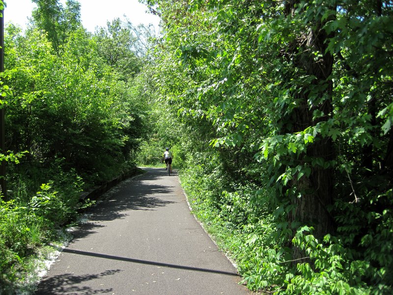 FoxRiverBike052211-2539.jpg - Fox River Bike Trail, headed Souh toward North Aurora