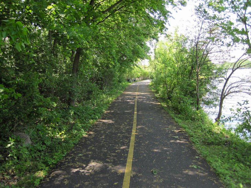 FoxRiverBike052211-2545.jpg - Heading South on the Fox River (right edge) Bike Trail, approaching North Aurora