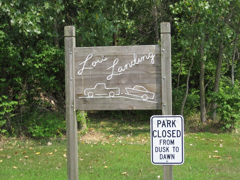 FoxRiverMillingtonKayak080611-3014.jpg - Here is the well-hidden take-out point in Millington