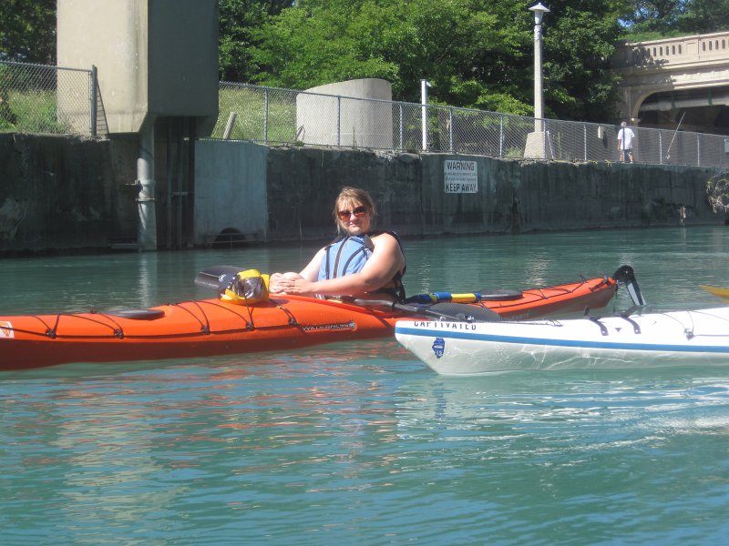 NorthShoreChannel082711-3202.jpg - Liz at the Wilmette Locks