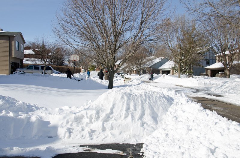 DSC_0601.jpg - After the blizzard passes, the sky is blue
