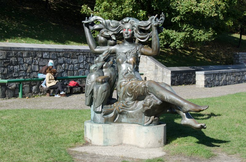 Bratislava101411-6526.jpg - Bratislava Hrad park statue