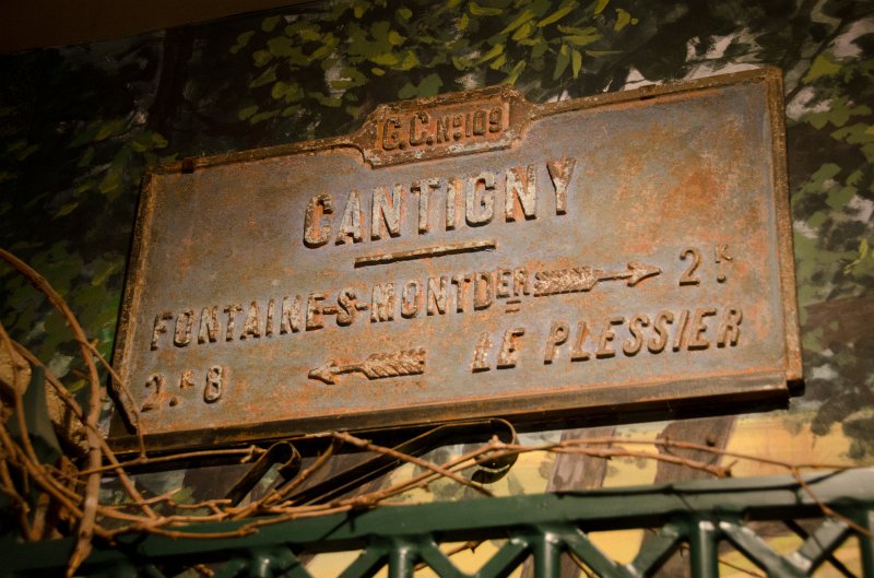 Cantigny100811-6187.jpg - Cantigny Town Sign