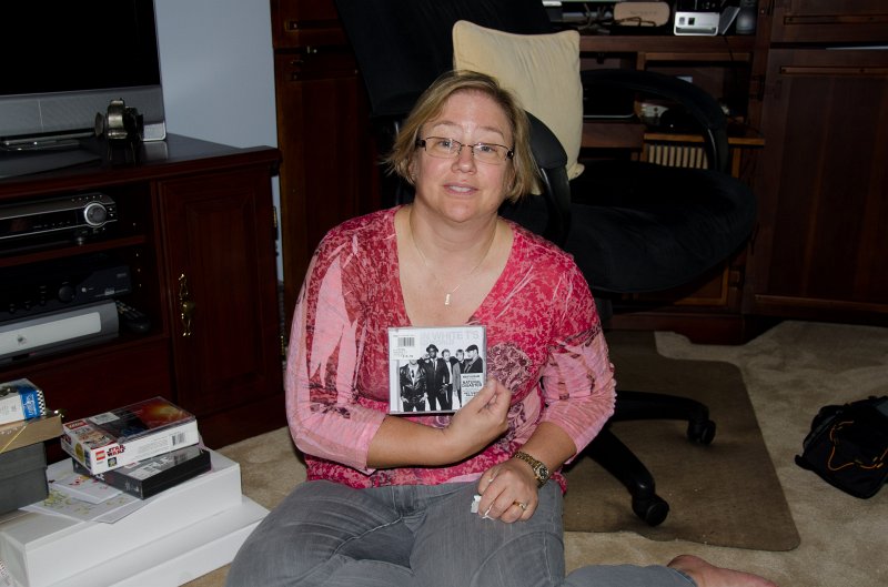 CathieBday070111-4969.jpg - White Ts CD from Liz, Opening Presents at Grandma's