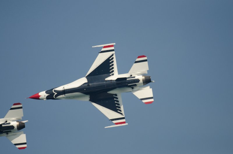 ChicagoAirShow082011-5528.jpg - U.S. Air Force Thunderbirds